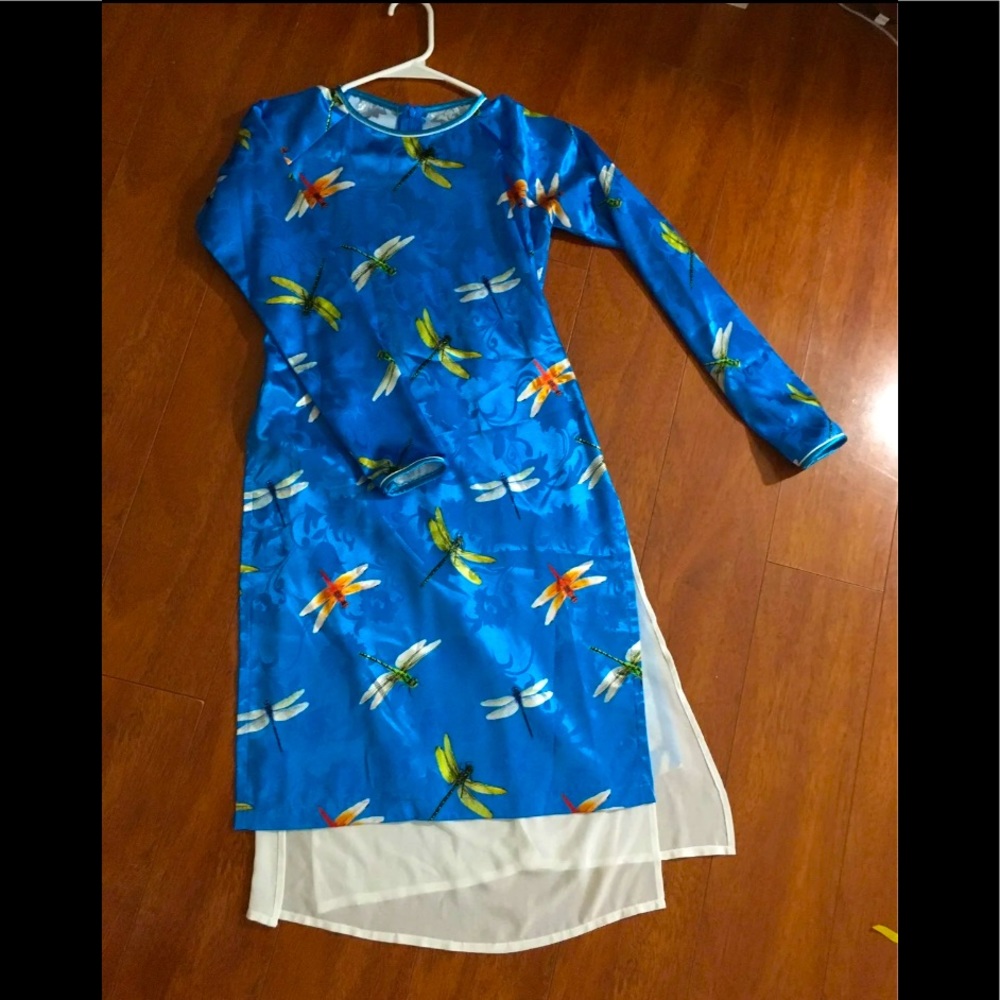 Vietnamese traditional dress